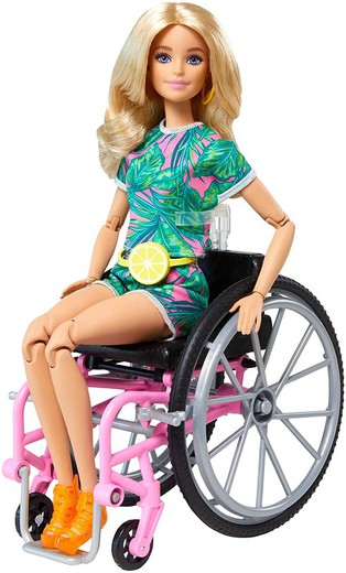 Boneca Barbie Fashionista com cadeira de rodas, rampa e acessórios