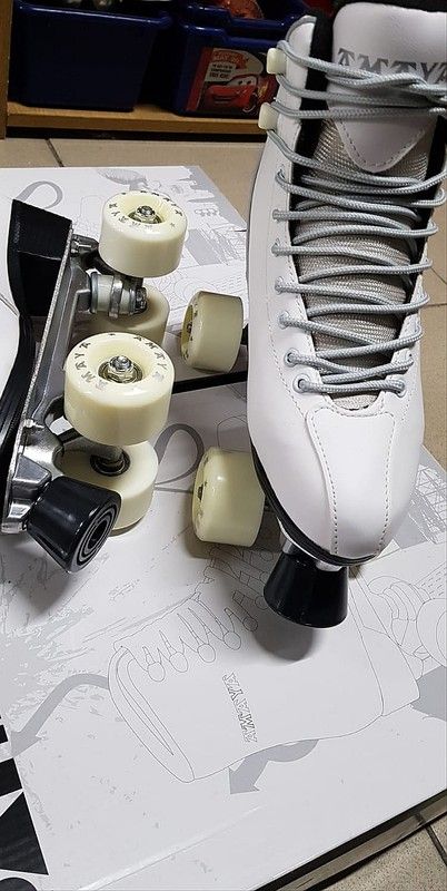 Amaya – Patines Bota 4 Ruedas blancos 35