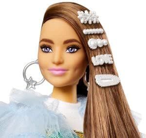 Barbie Extra - Robe arc-en-ciel brune