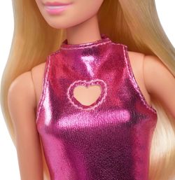 Poupée Barbie Fashionista avec robe rose métallisée