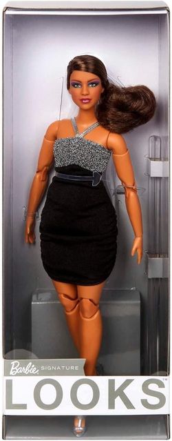 Barbie Modelo Curvy - Vestido Purpurina - Looks - Movimientos Sin Límites