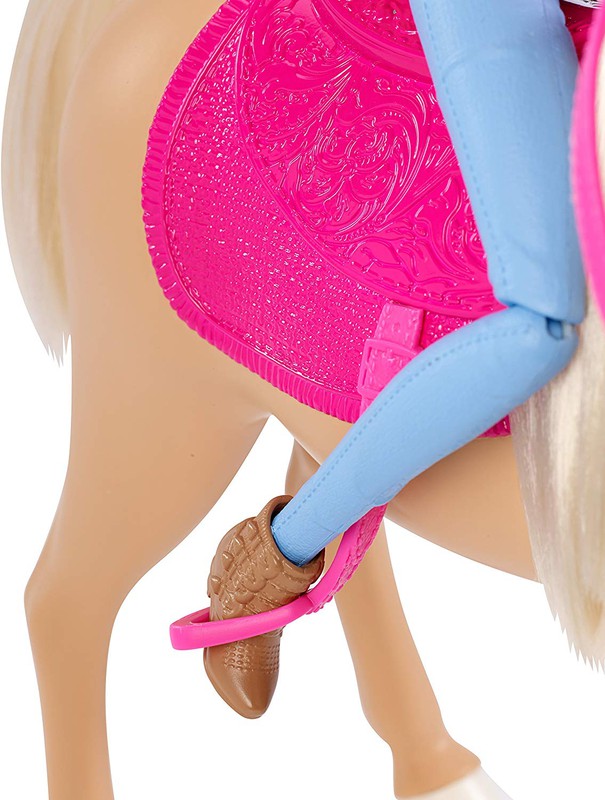 Barbie - boneca da moda e seu cavalo dançante