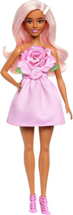 Poupée Barbie vêtue de rose
