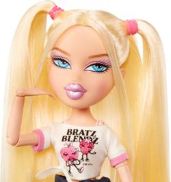 Bratz Stylin´ Chloe Fashion Doll with T-shirt