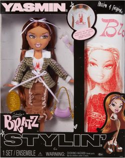Bratz Stylin Yasmin Fashion Doll con Camiseta