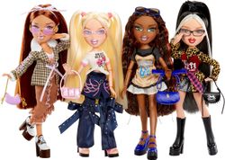 Bratz Stylin Yasmin Fashion Doll con Camiseta