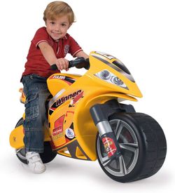 Porteur de moto gagnant jaune