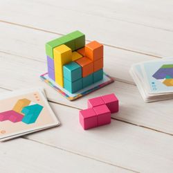 Cubissimo 3D Logic and Patience Game for Player Djeco