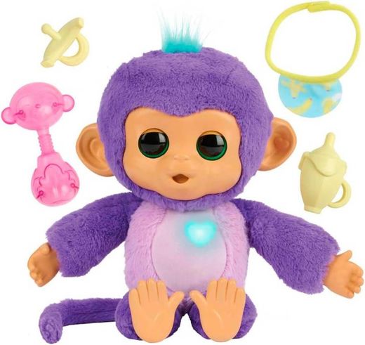 Alevinos cuidam e mimam