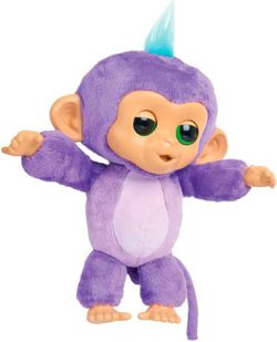 Alevinos cuidam e mimam