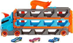 Hot Wheels Convertible Transport Truck auf der Strecke