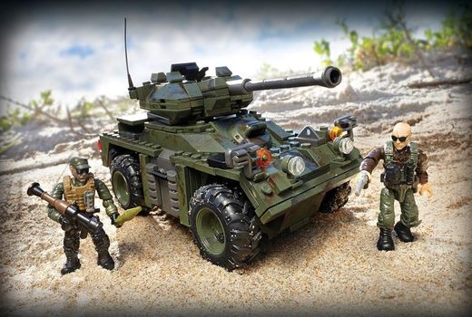 Transportador de pessoal blindado APC de invasão - Call of Duty - Mega Bloks