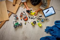 Lego City - Remix: Aereo, Camion Tecnologico e Hovercraft