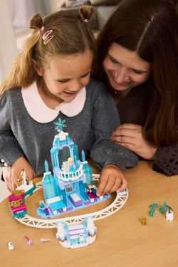 Lego Disney Холодное сердце - Ледяной замок Эльзы и снежное приключение