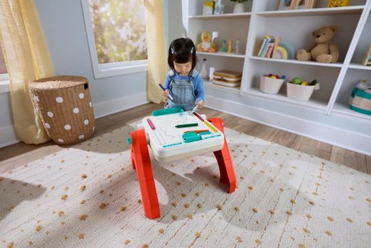 Table d'activités et chevalet 4 en 1 Fisher-Price, jouet d'apprentissage électronique pour bébés et tout-petits, version multilingue
