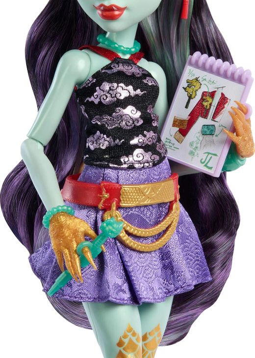 Boneca Monster High Jinafire Long com Cloudy Yun Yun e Acessórios