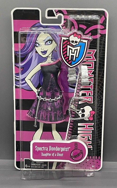 Monster High - Ropa Para Muñecas - 27 cm.