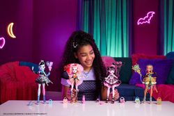 Кукла Дракулаура из Monster High: Страшно-сладкий день рождения