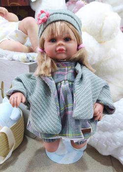 Muñeca Ana Azul Lunares 38 Cm - Guca
