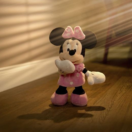 Peluche Disney - Minnie Mouse avec robe rose 25 cm