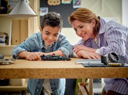 Speed ​​Champions - Voiture de course Mercedes-AMG F1® W15