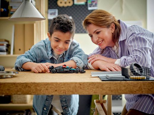 Speed ​​Champions - Voiture de course Mercedes-AMG F1® W15