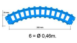 Weihnachtszug, elektrische Eisenbahn mit Lichtern und Weihnachtsbaum