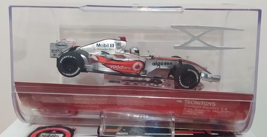 Vodafone McLAREN Mercedes MP4-22 DS - Scalextric