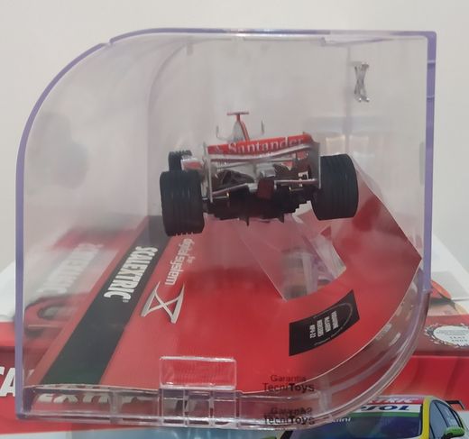 Vodafone McLAREN Mercedes MP4-22 DS - Scalextric